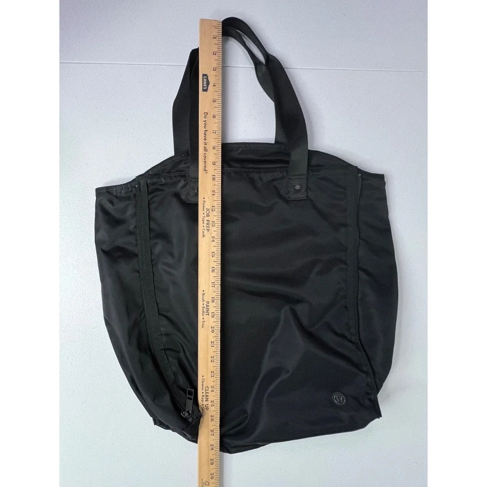 Lululemon Bring It Om Tote Bag Black Expandable Gym Yoga